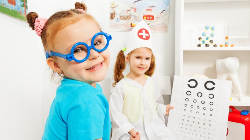 Проблемы со зрением диагностируют у многих современных детей