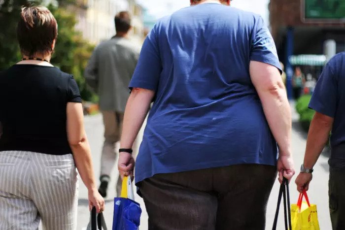 Жирная болезнь печени чаще встречается у людей с ожирением или избыточным весом