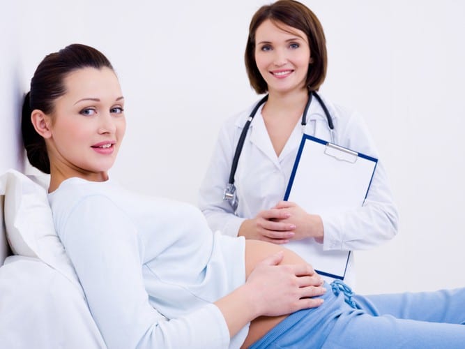 Беременная на приеме у врача