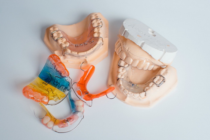 Типы зубных пластинок